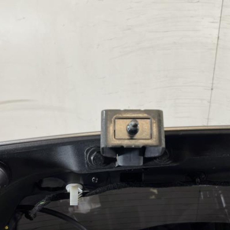 Malle/Hayon arriere PEUGEOT 308 2 Photo n°7