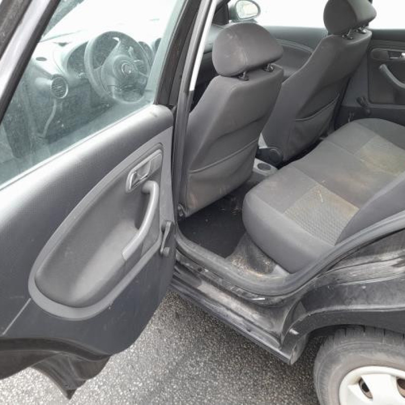 Face avant SEAT IBIZA 3 Photo n°15