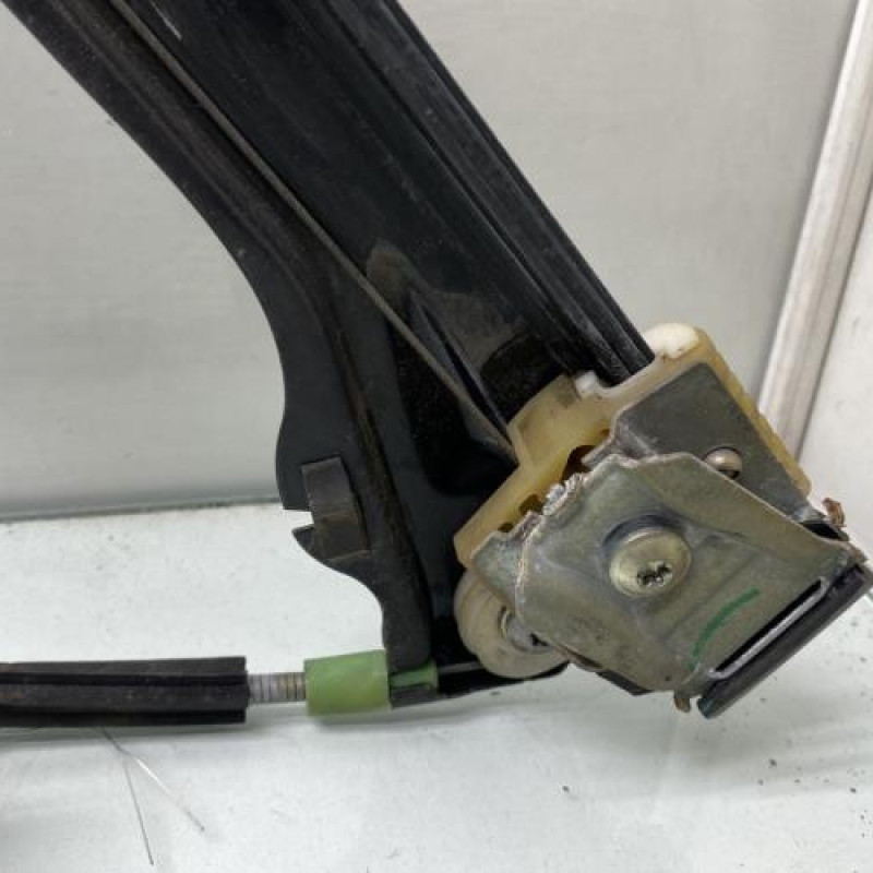 Leve vitre electrique avant gauche VOLKSWAGEN GOLF 5 Photo n°3