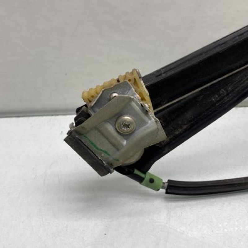 Leve vitre electrique avant gauche VOLKSWAGEN GOLF 5 Photo n°4