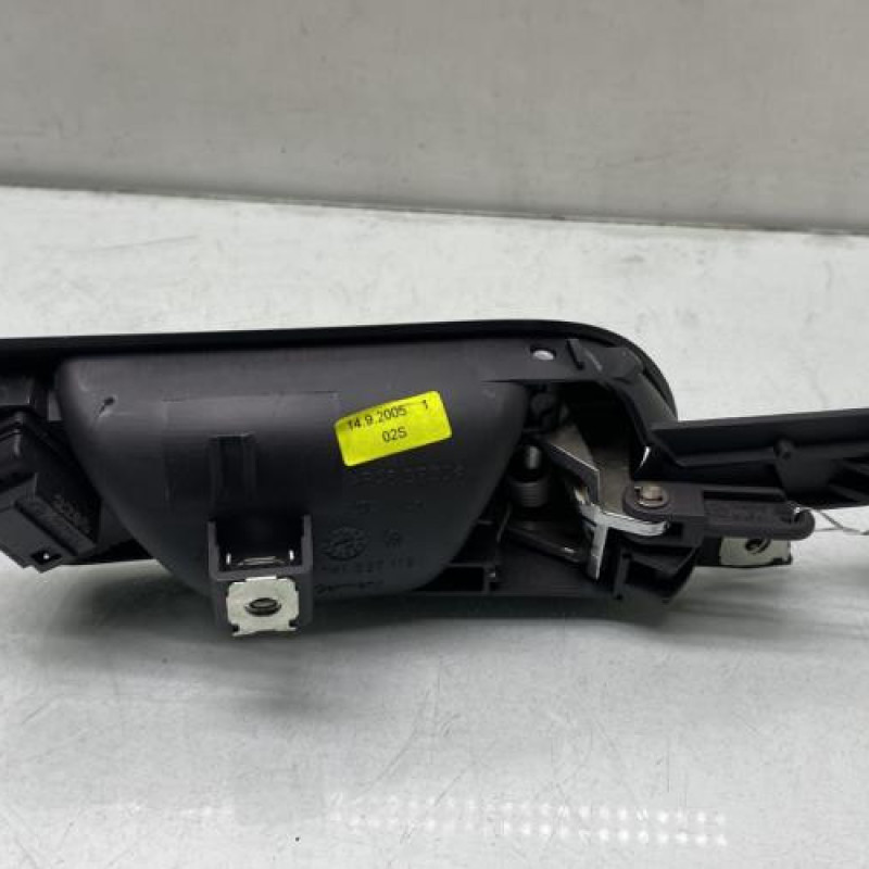 Poignee interieur avant gauche VOLKSWAGEN GOLF 5 Photo n°2