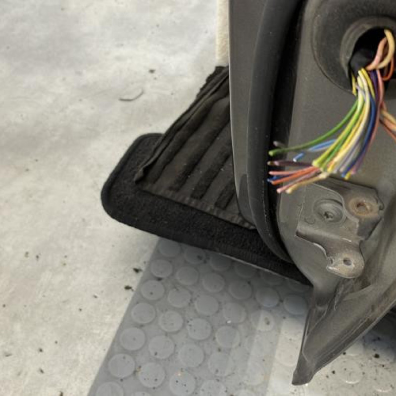 Porte avant gauche PEUGEOT 308 2 Photo n°5