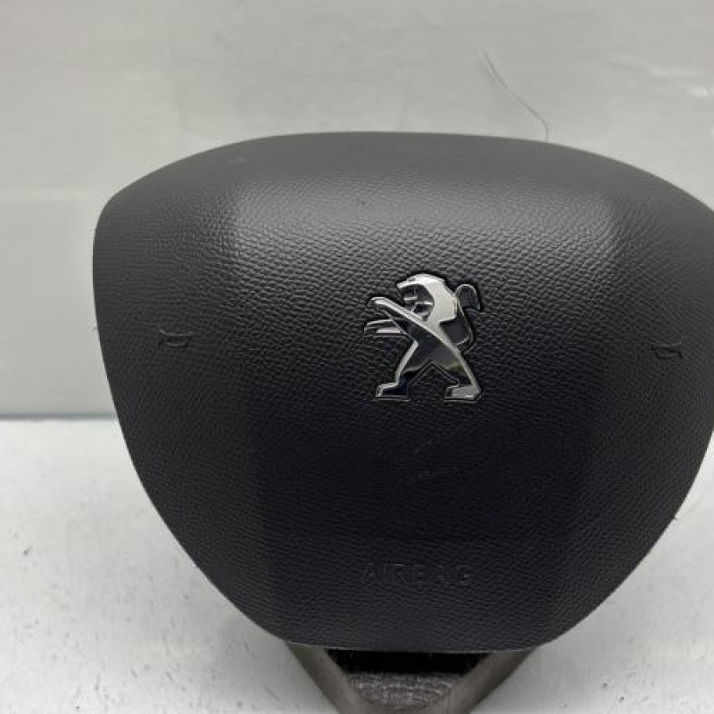 Air bag conducteur PEUGEOT 308 2 Photo n°1