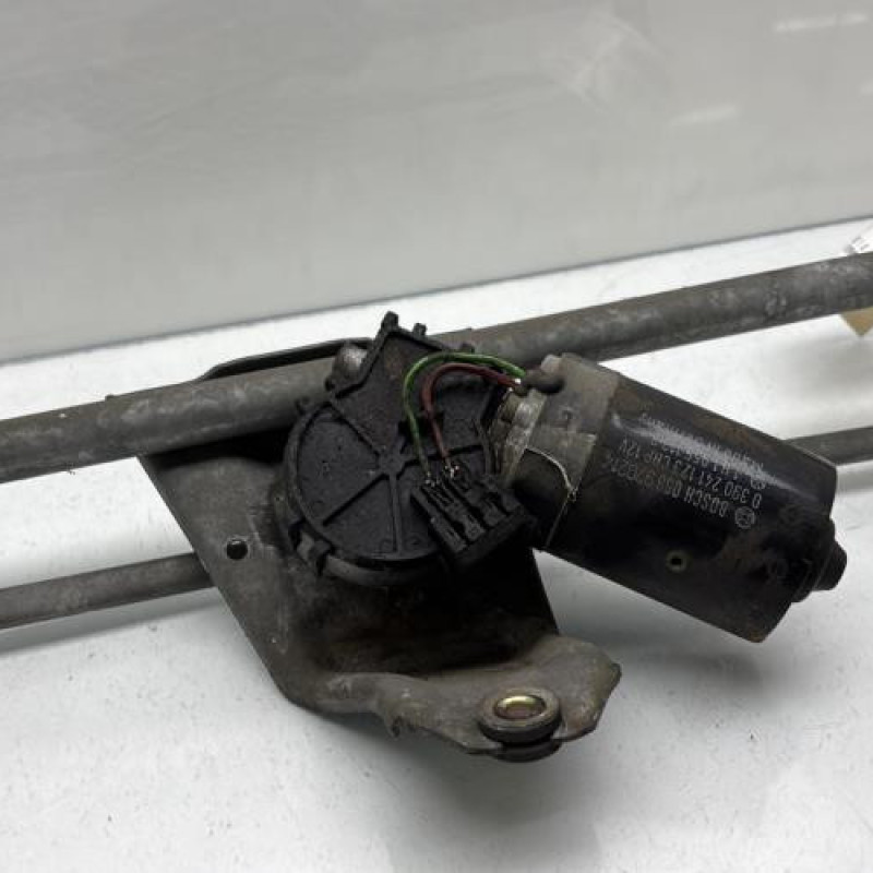 Moteur essuie glace avant VOLKSWAGEN GOLF 3 Photo n°4