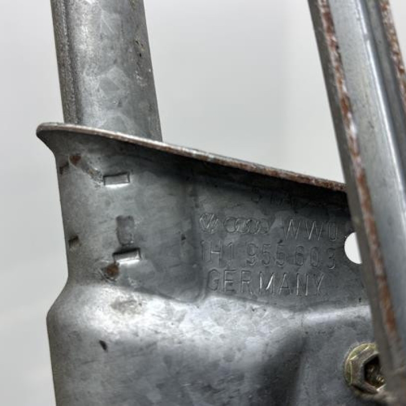 Moteur essuie glace avant VOLKSWAGEN GOLF 3 Photo n°7