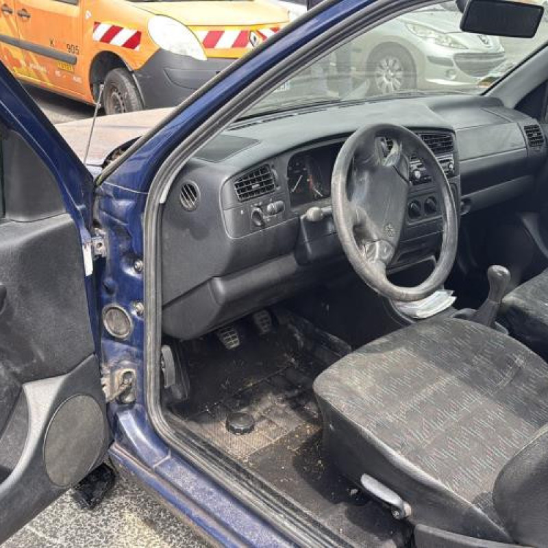 Moteur essuie glace avant VOLKSWAGEN GOLF 3 Photo n°16