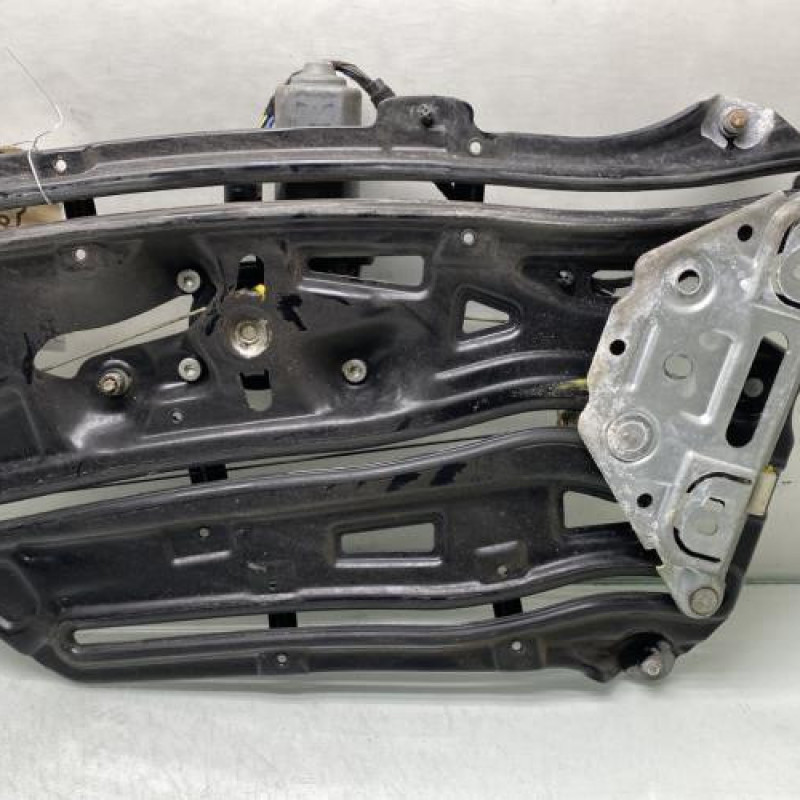 Leve vitre electrique arriere gauche BMW SERIE 3 E46 Photo n°3