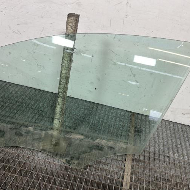 Vitre avant gauche MERCEDES CLASSE A 176 Photo n°3