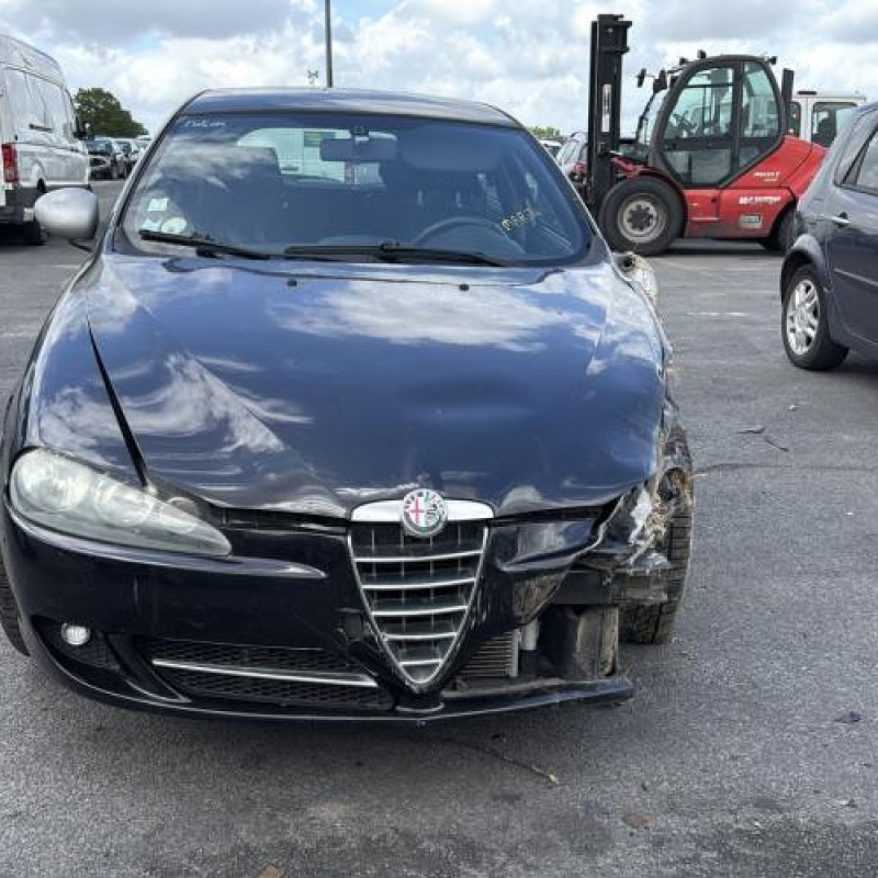 Feu arriere secondaire gauche (feux) ALFA ROMEO 147 Photo n°10