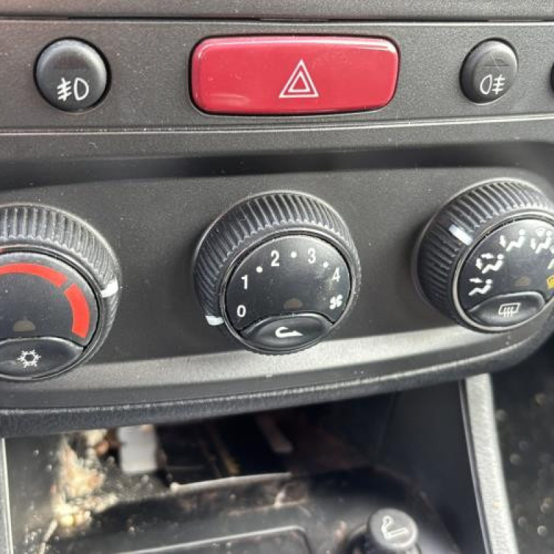 Feu arriere secondaire gauche (feux) ALFA ROMEO 147 Photo n°18