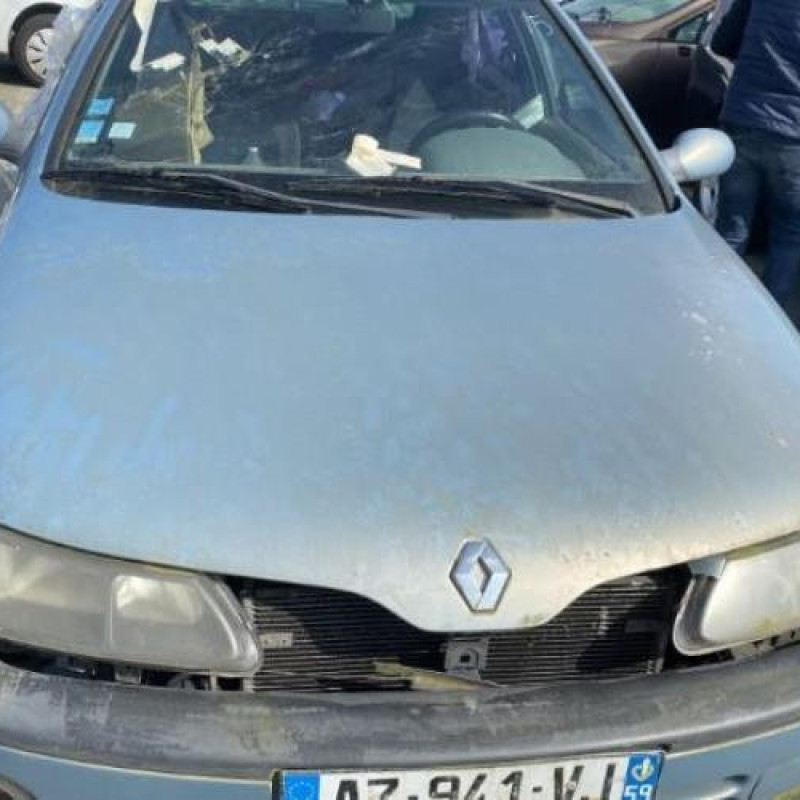 Feu arriere principal droit (feux) RENAULT LAGUNA 1 Photo n°12
