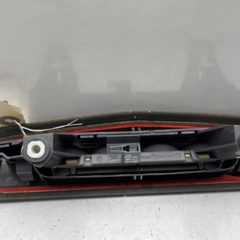 Feu arriere stop central OPEL CORSA D Photo n°4