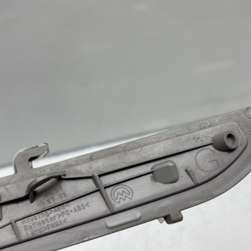 Repetiteur clignotant avant gauche (Feux) PEUGEOT 208 1 Photo n°5