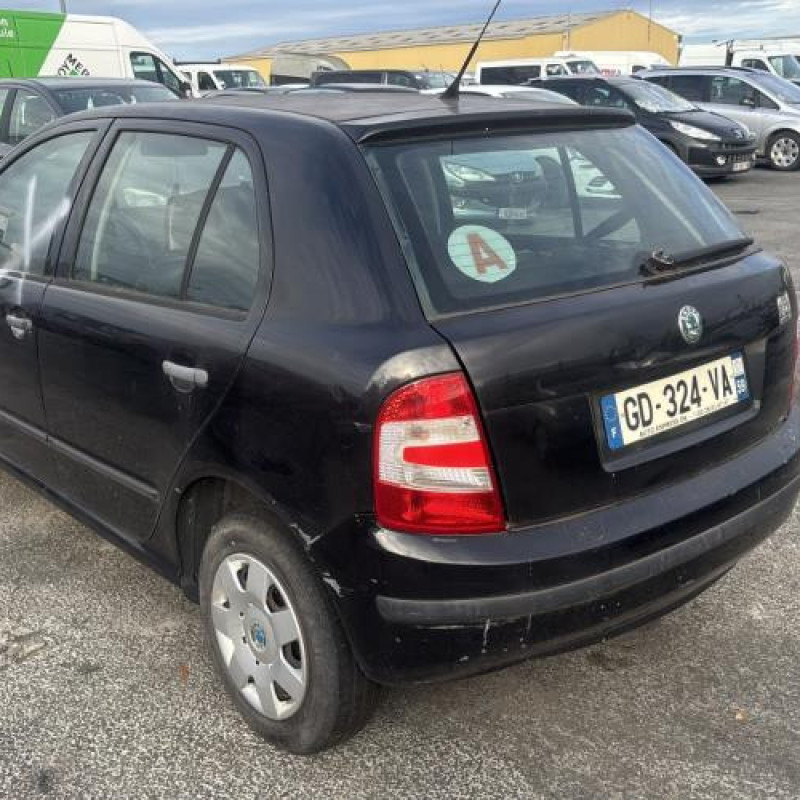 Poignee porte avant gauche SKODA FABIA 1 Photo n°6