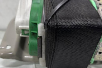 Pretensionneur de ceinture avant droit MERCEDES CLASSE CLK 209