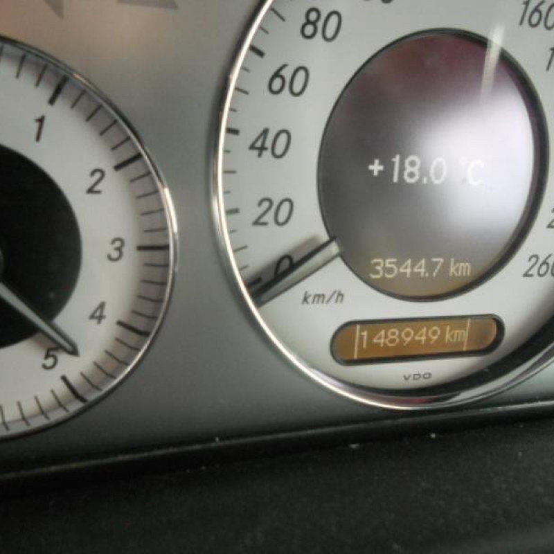 Pretensionneur de ceinture avant droit MERCEDES CLASSE CLK 209 Photo n°6