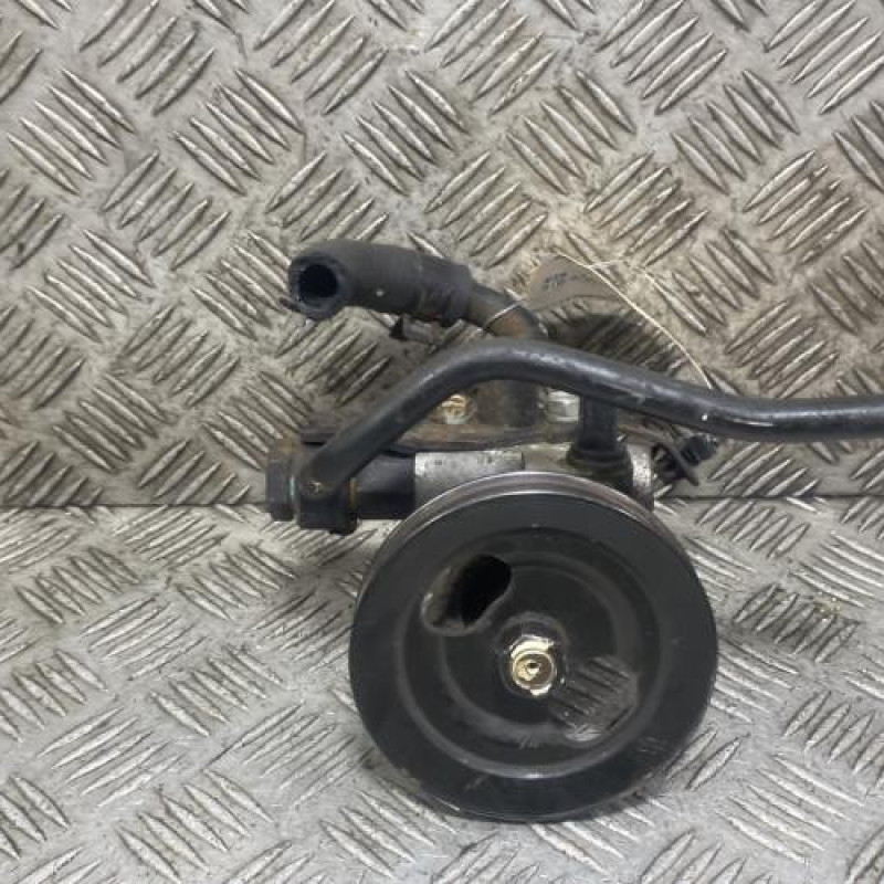 Pompe de direction KIA RIO 2 Photo n°1