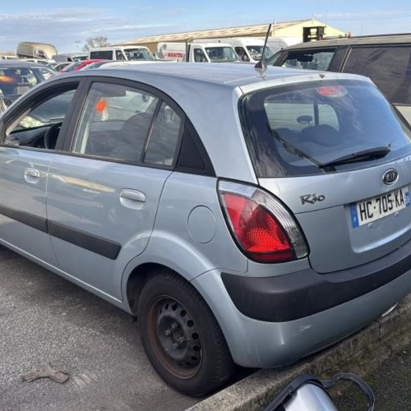 Vase de lave glace KIA RIO 2 Photo n°10