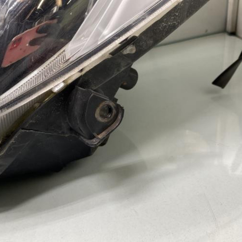 Optique avant principal gauche (feux)(phare) TOYOTA YARIS 2 Photo n°3