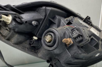 Optique avant principal gauche (feux)(phare) TOYOTA YARIS 2