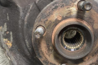 Pivot de moyeu avant droit TOYOTA YARIS 2