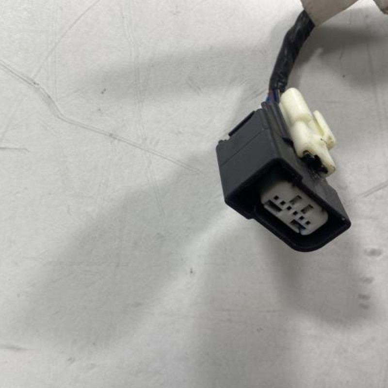 Poignee porte avant droit FORD KUGA 2 Photo n°4