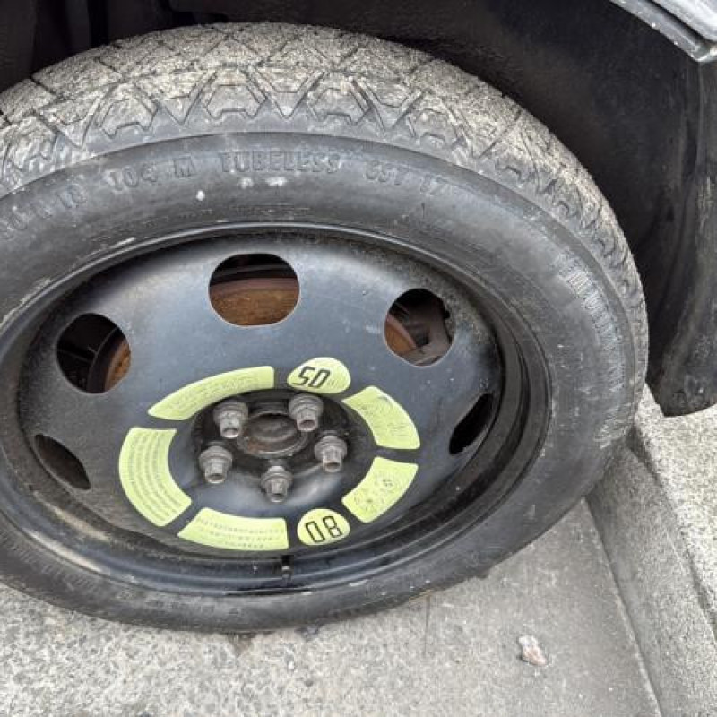 Porte fusible PEUGEOT 5008 2 Photo n°17