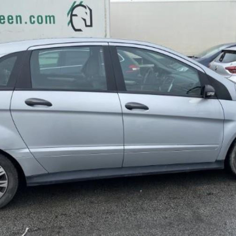 Poignee porte avant droit MERCEDES CLASSE B 245 Photo n°10