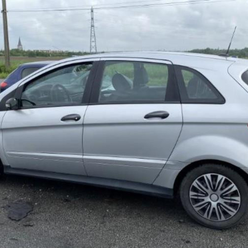 Poignee porte avant droit MERCEDES CLASSE B 245 Photo n°11