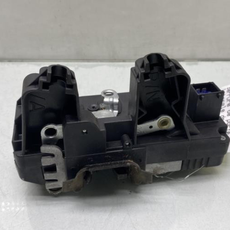 Serrure de porte laterale droite RENAULT TRAFIC 2 Photo n°4