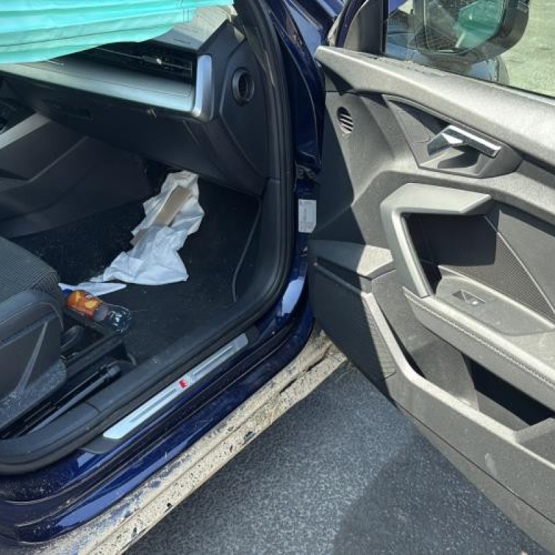 Poignee interieur avant droit AUDI A3 4 Photo n°12