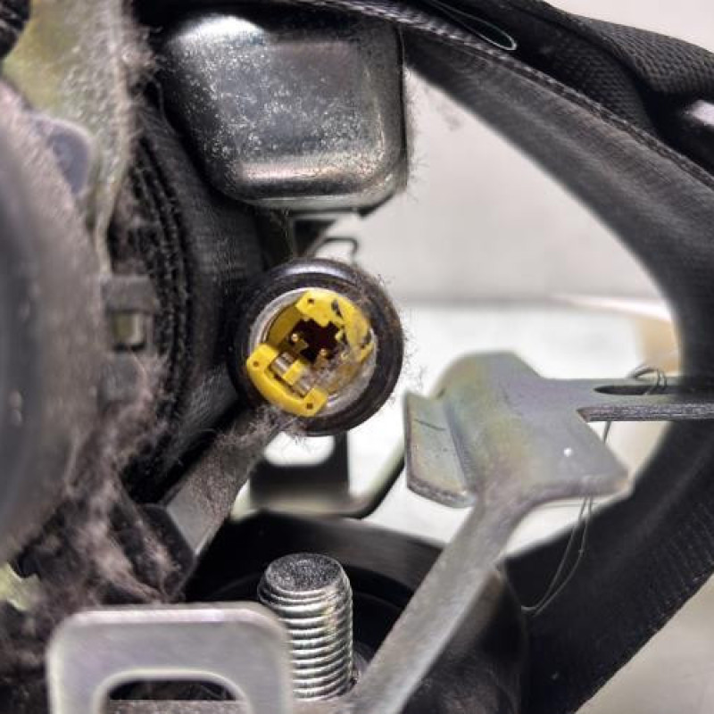 Pretensionneur de ceinture avant gauche HYUNDAI I 10 1 Photo n°3