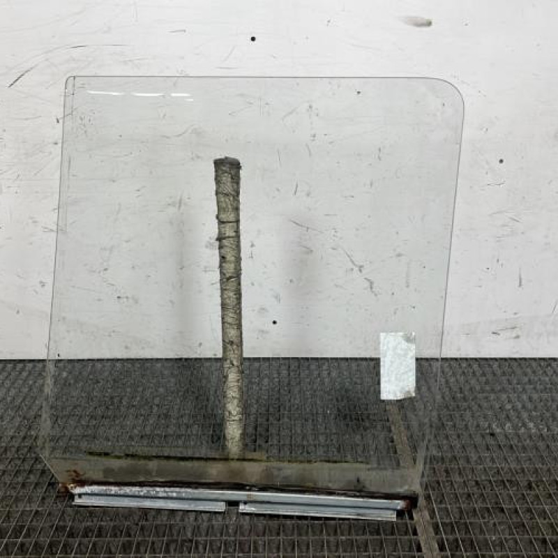 Vitre avant droit RENAULT TRAFIC 1 Photo n°4