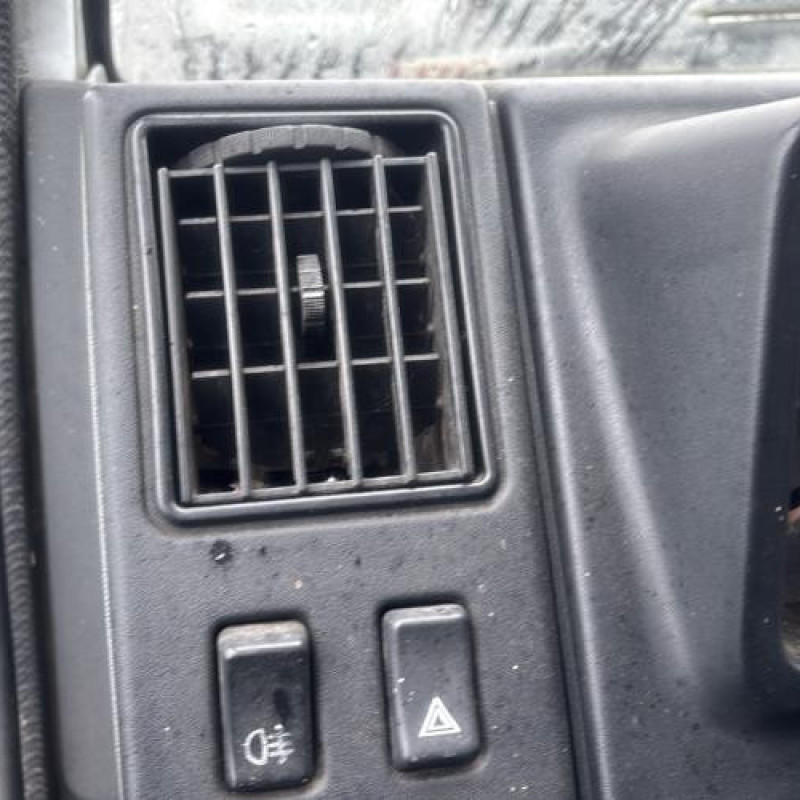 Vitre avant droit RENAULT TRAFIC 1 Photo n°17