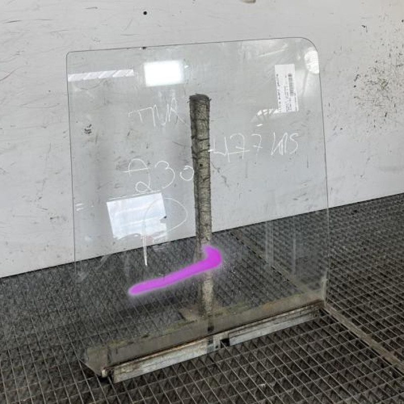 Vitre avant gauche RENAULT TRAFIC 1 Photo n°2