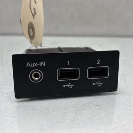 Prise port USB RENAULT CLIO 5 Photo n°1