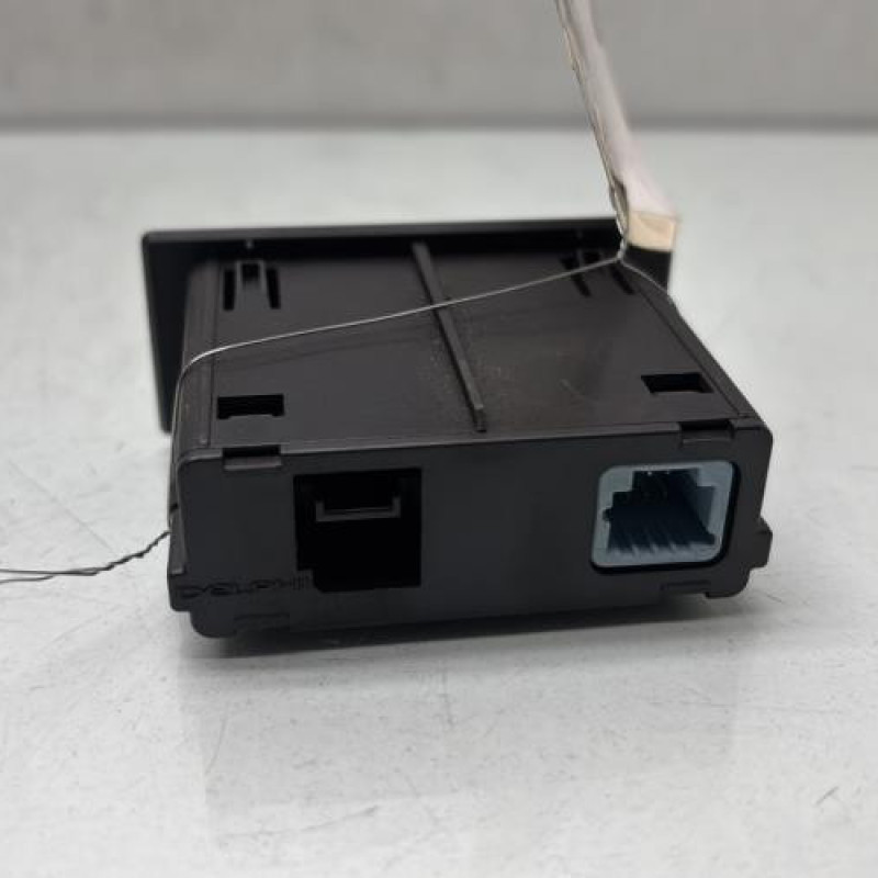 Prise port USB RENAULT CLIO 5 Photo n°2