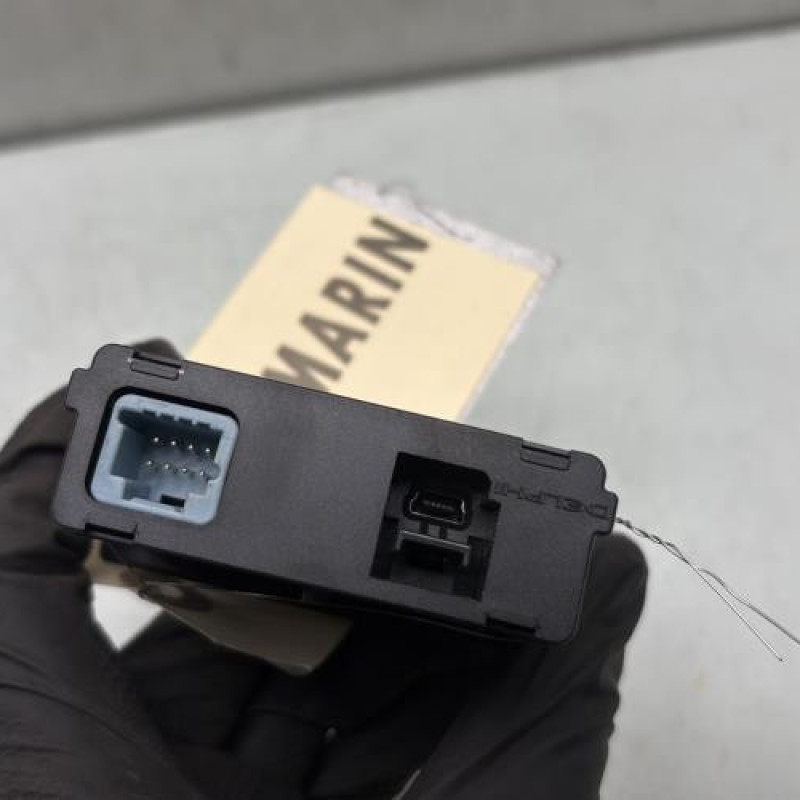 Prise port USB RENAULT CLIO 5 Photo n°3