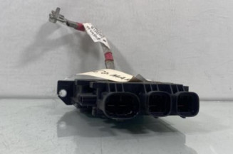 Porte fusible RENAULT MEGANE 3 Photo n°1