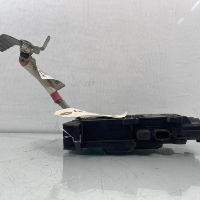 Porte fusible RENAULT MEGANE 3 Photo n°2