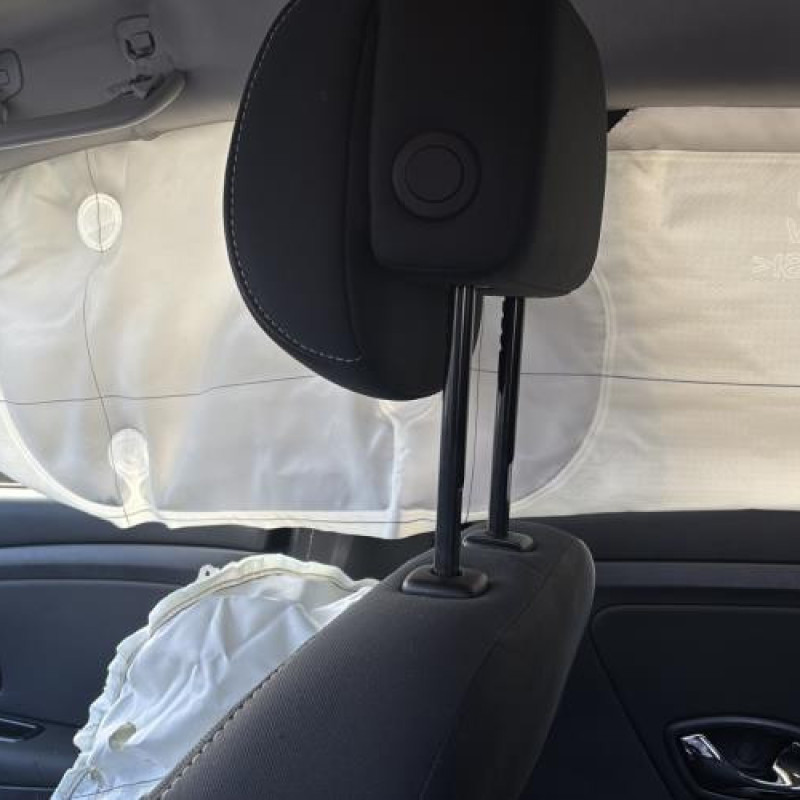 Porte fusible RENAULT MEGANE 3 Photo n°19