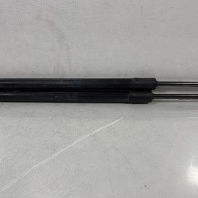 Verin de coffre VOLKSWAGEN TOURAN 3 Photo n°1