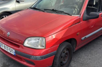 Poignee porte arriere gauche RENAULT CLIO 1