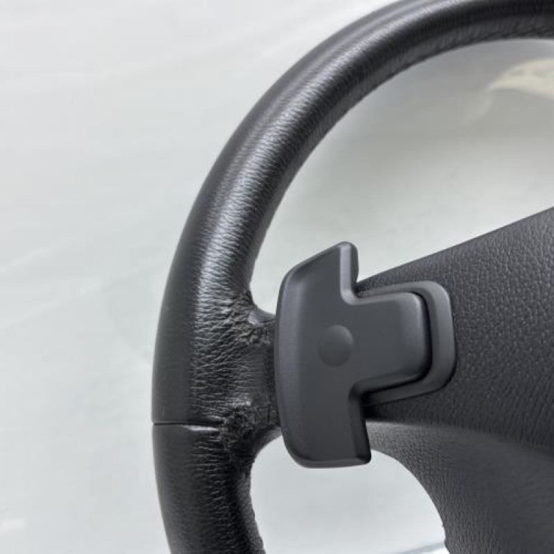 Volant MERCEDES CLASSE CLS 219 Photo n°8