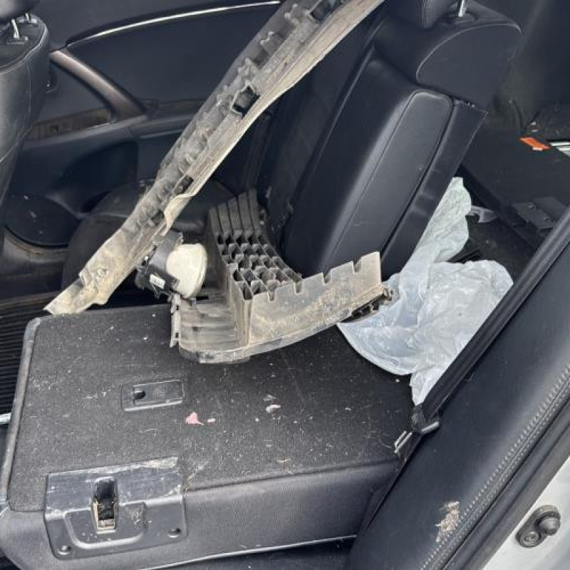 Pretensionneur de ceinture avant gauche TOYOTA AVENSIS 3 Photo n°17