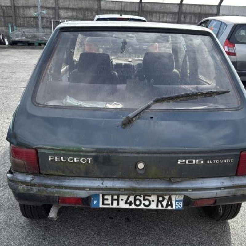 Serrure de hayon PEUGEOT 205 Photo n°8