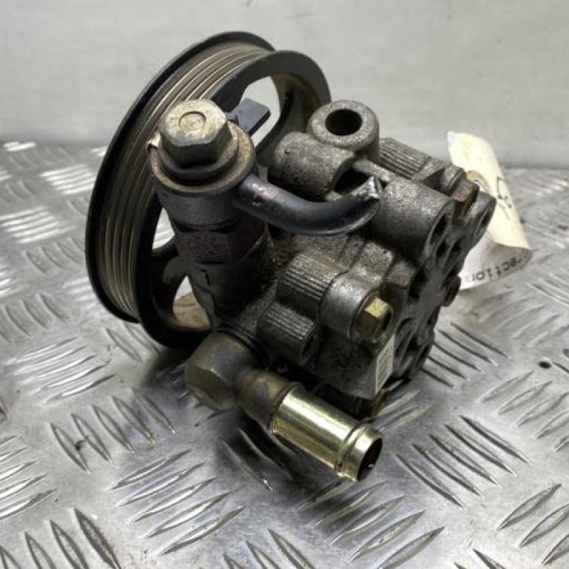 Pompe de direction TOYOTA RAV4 2 Photo n°4