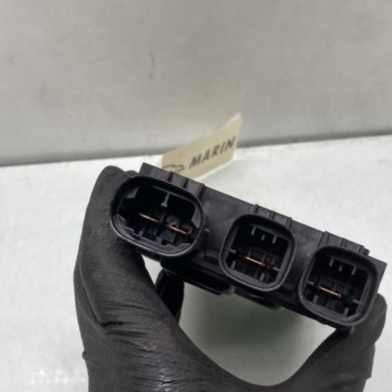 Porte fusible RENAULT MEGANE 3 Photo n°2