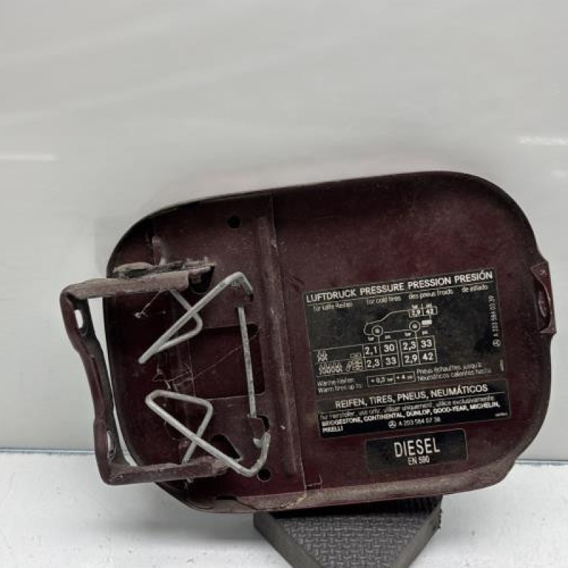 Trappe d'essence MERCEDES CLASSE C 203 COUPE SPORT Photo n°3