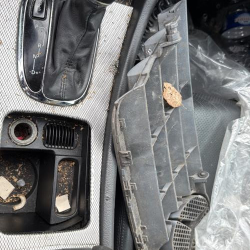 Trappe d'essence MERCEDES CLASSE C 203 COUPE SPORT Photo n°13